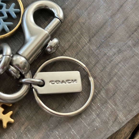 Coach Snowflake Cluster Bag Charm Key Chain - Picture 3 of 4